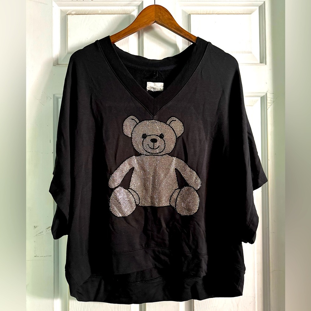 📦 REDUCED! Lou & Grey Signature Soft Black V-Neck Top